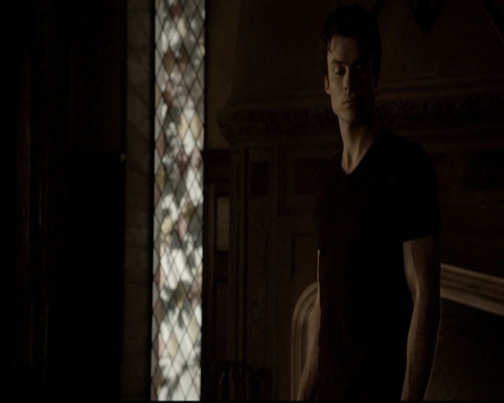 VampireDiariesWorld-dot-org_5x08DeadManOnCampus0451.jpg