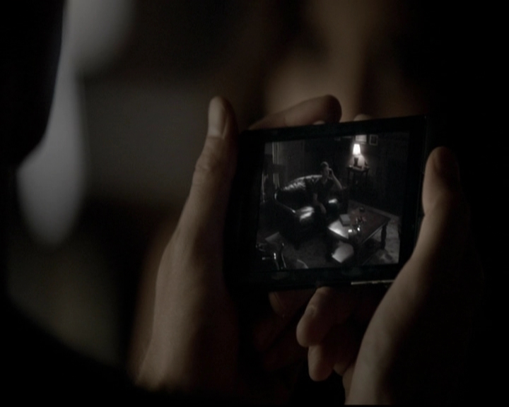 VampireDiariesWorld-dot-org_5x08DeadManOnCampus0454.jpg
