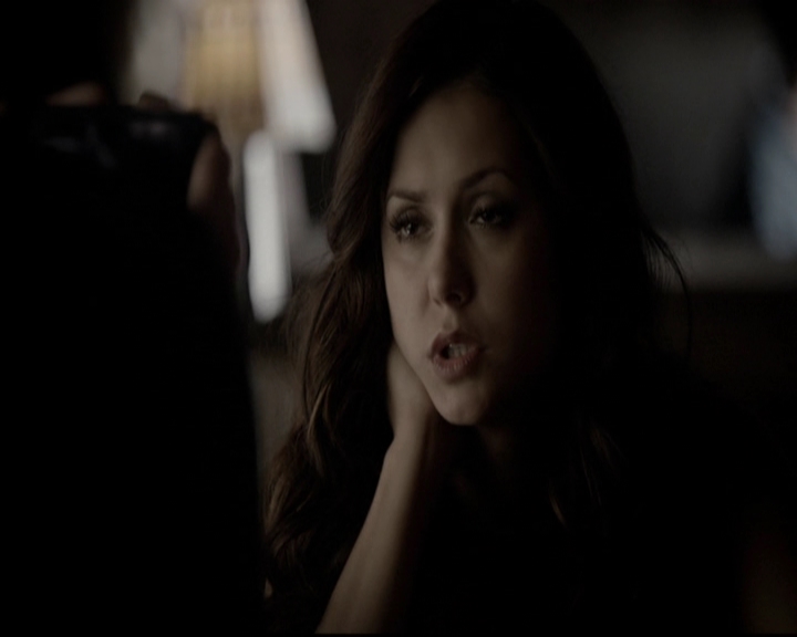 VampireDiariesWorld-dot-org_5x08DeadManOnCampus0457.jpg