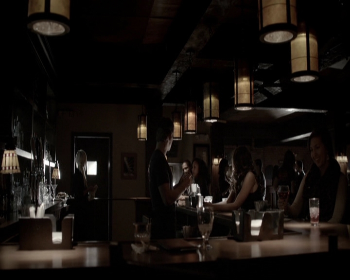 VampireDiariesWorld-dot-org_5x08DeadManOnCampus0461.jpg