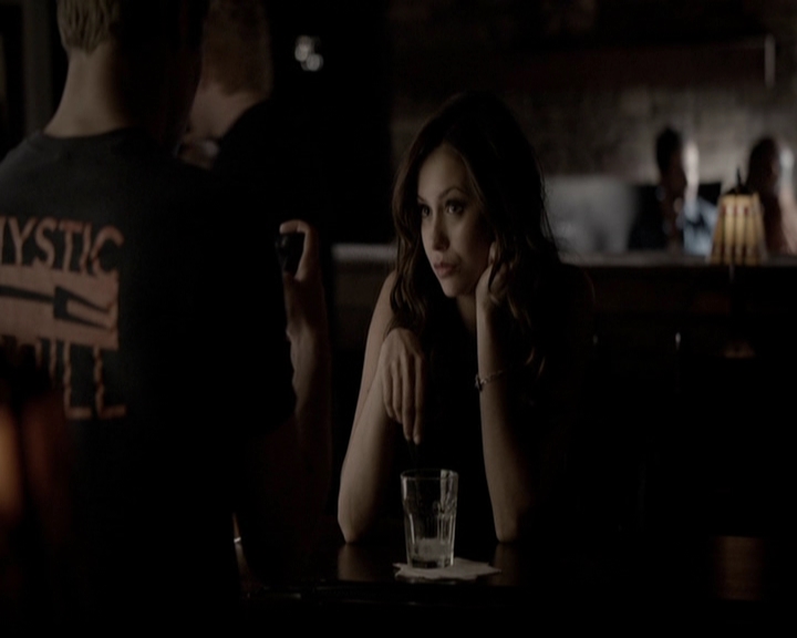 VampireDiariesWorld-dot-org_5x08DeadManOnCampus0466.jpg