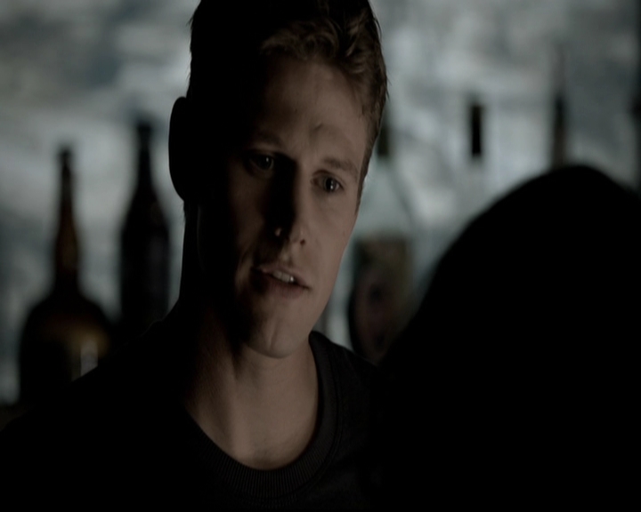 VampireDiariesWorld-dot-org_5x08DeadManOnCampus0480.jpg