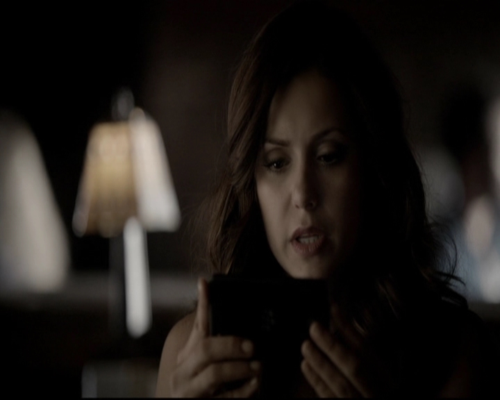 VampireDiariesWorld-dot-org_5x08DeadManOnCampus0484.jpg