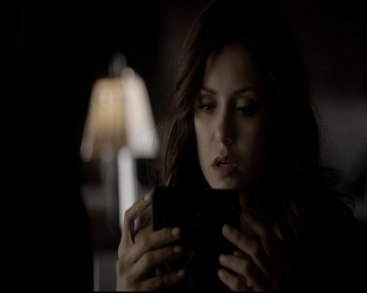 VampireDiariesWorld-dot-org_5x08DeadManOnCampus0497.jpg