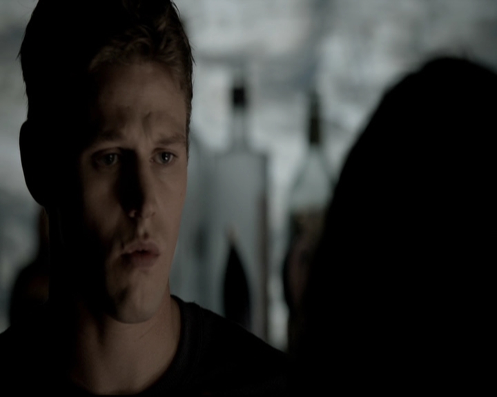 VampireDiariesWorld-dot-org_5x08DeadManOnCampus0499.jpg
