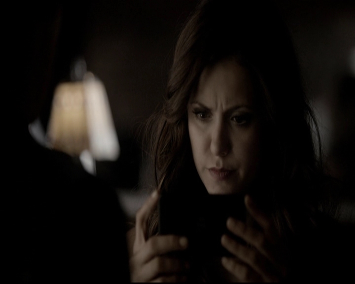 VampireDiariesWorld-dot-org_5x08DeadManOnCampus0502.jpg