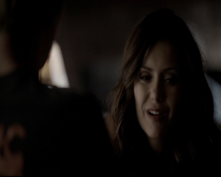 VampireDiariesWorld-dot-org_5x08DeadManOnCampus0515.jpg