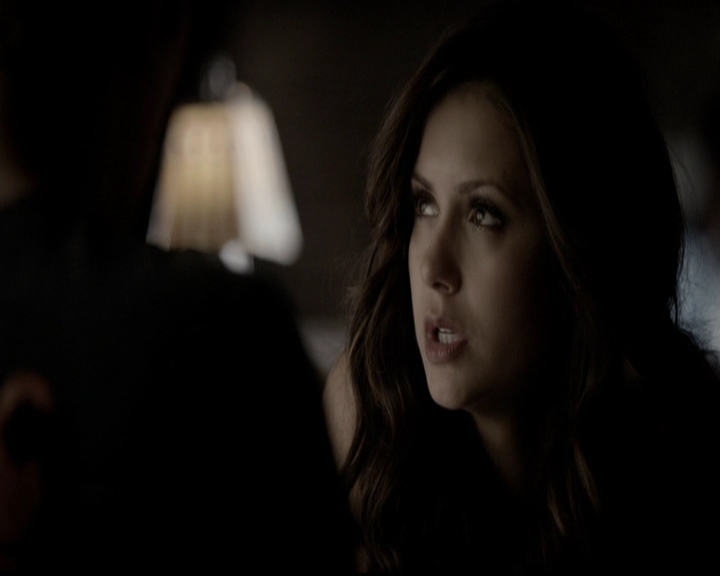 VampireDiariesWorld-dot-org_5x08DeadManOnCampus0529.jpg