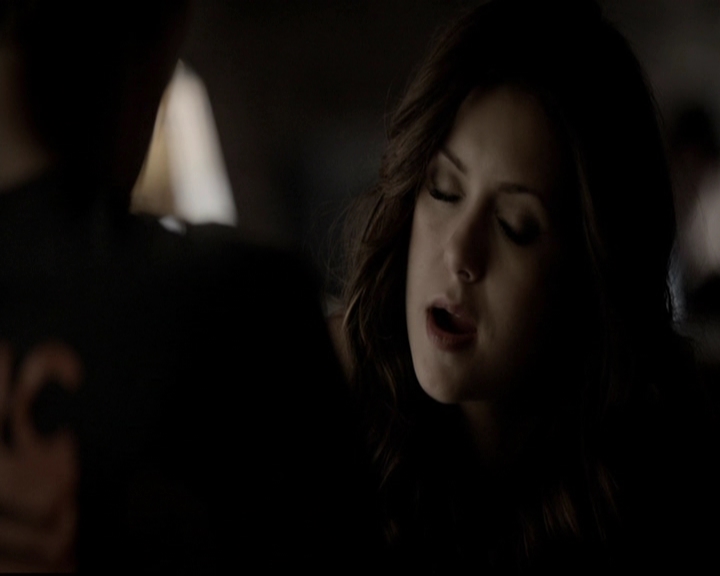 VampireDiariesWorld-dot-org_5x08DeadManOnCampus0532.jpg