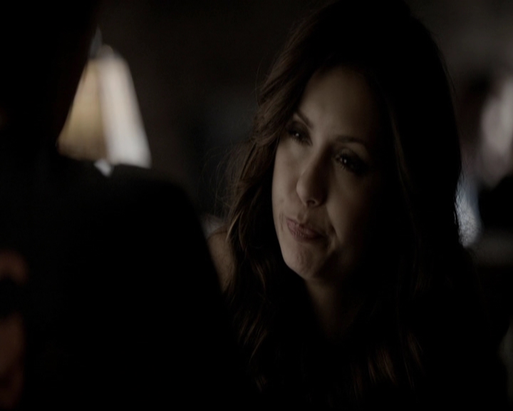 VampireDiariesWorld-dot-org_5x08DeadManOnCampus0534.jpg