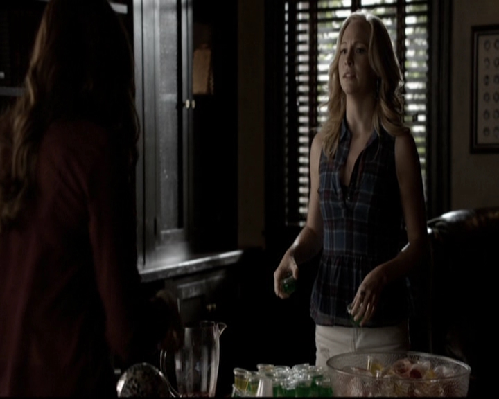 VampireDiariesWorld-dot-org_5x08DeadManOnCampus0553.jpg
