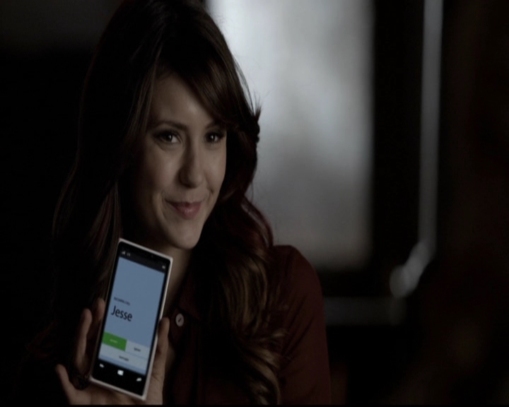 VampireDiariesWorld-dot-org_5x08DeadManOnCampus0565.jpg
