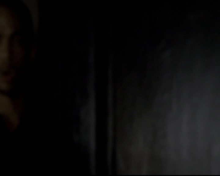 VampireDiariesWorld-dot-org_5x08DeadManOnCampus0600.jpg VampireDiariesWorld-dot-org_5x08DeadManOnCampus0600.jpg