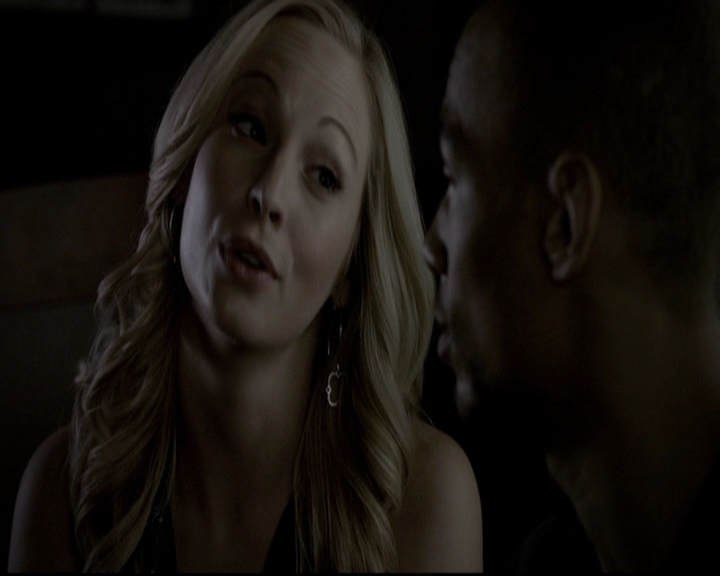 VampireDiariesWorld-dot-org_5x08DeadManOnCampus0656.jpg