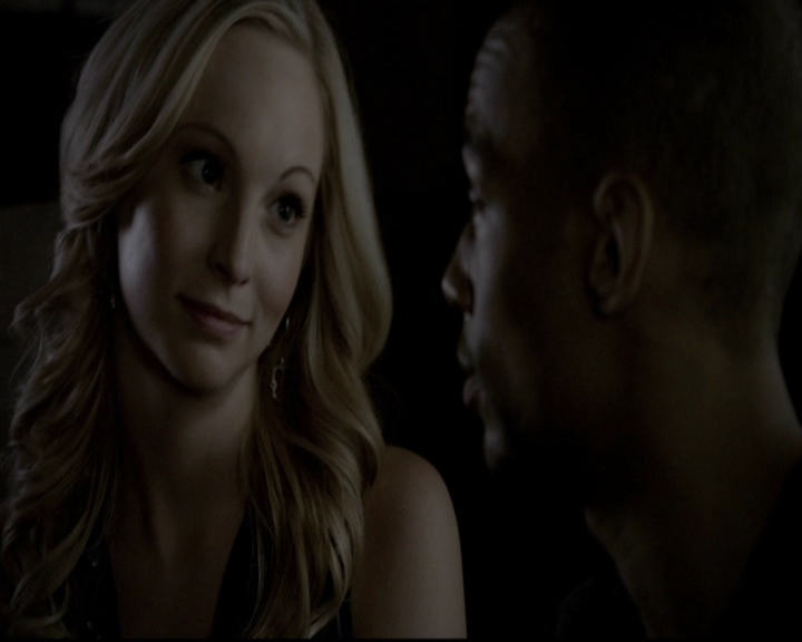 VampireDiariesWorld-dot-org_5x08DeadManOnCampus0657.jpg