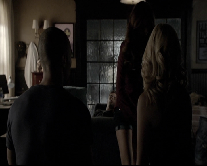 VampireDiariesWorld-dot-org_5x08DeadManOnCampus0659.jpg