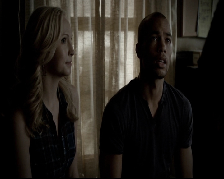 VampireDiariesWorld-dot-org_5x08DeadManOnCampus0670.jpg