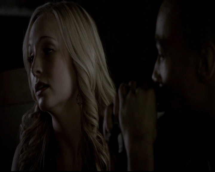 VampireDiariesWorld-dot-org_5x08DeadManOnCampus0683.jpg