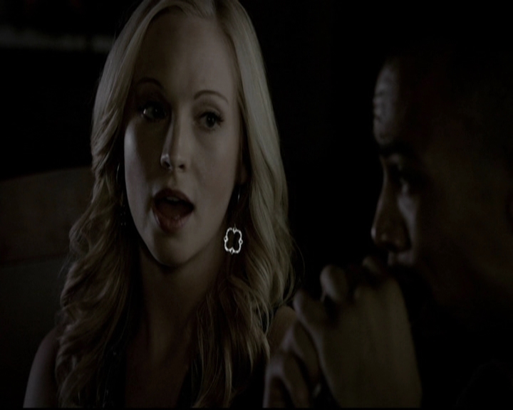 VampireDiariesWorld-dot-org_5x08DeadManOnCampus0688.jpg