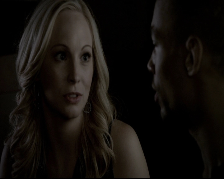 VampireDiariesWorld-dot-org_5x08DeadManOnCampus0692.jpg