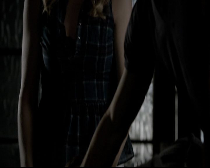 VampireDiariesWorld-dot-org_5x08DeadManOnCampus0710.jpg