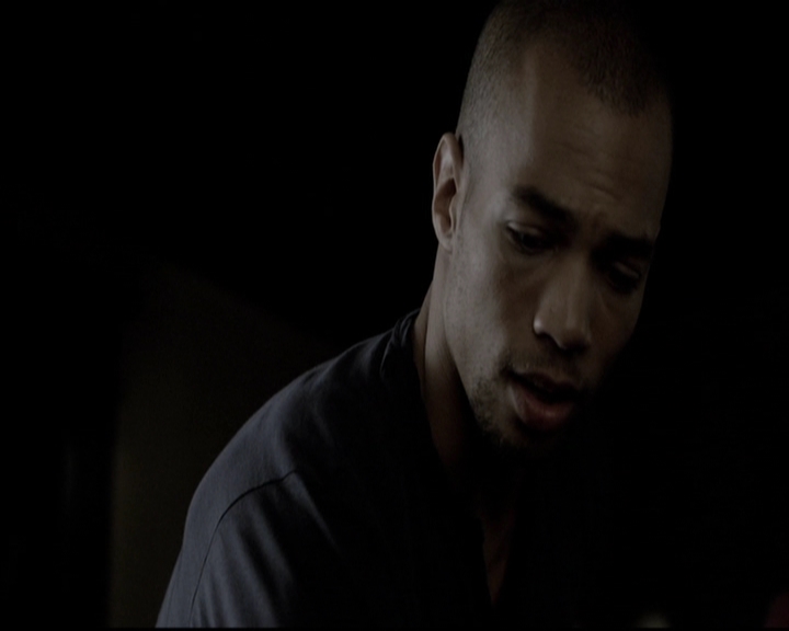 VampireDiariesWorld-dot-org_5x08DeadManOnCampus0720.jpg