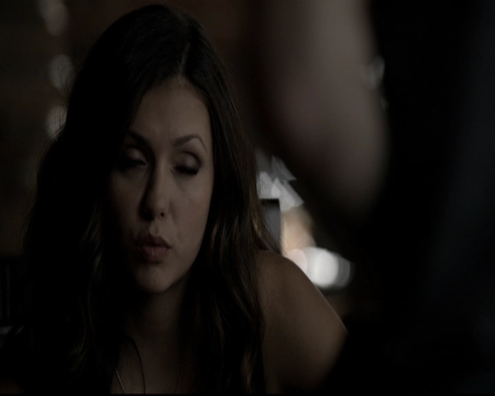 VampireDiariesWorld-dot-org_5x08DeadManOnCampus0735.jpg