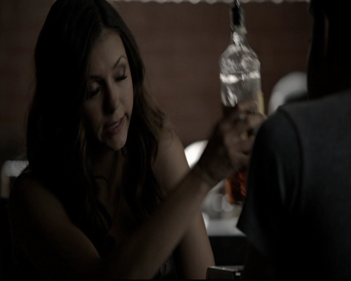 VampireDiariesWorld-dot-org_5x08DeadManOnCampus0755.jpg