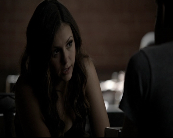 VampireDiariesWorld-dot-org_5x08DeadManOnCampus0756.jpg