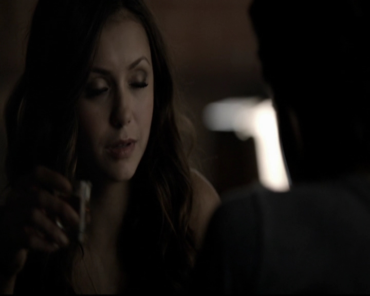 VampireDiariesWorld-dot-org_5x08DeadManOnCampus0765.jpg