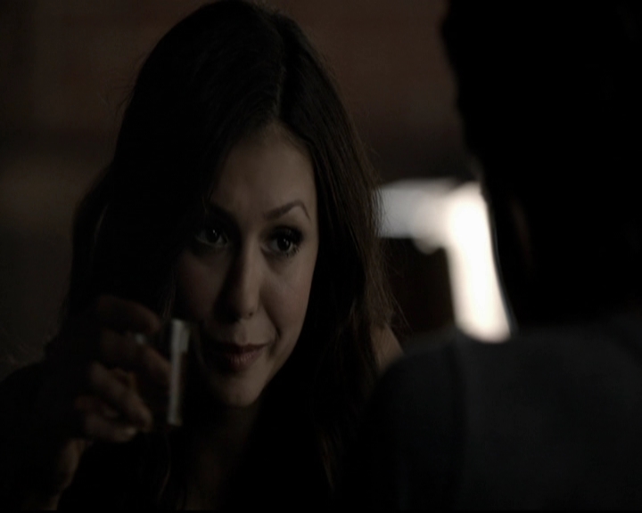 VampireDiariesWorld-dot-org_5x08DeadManOnCampus0766.jpg