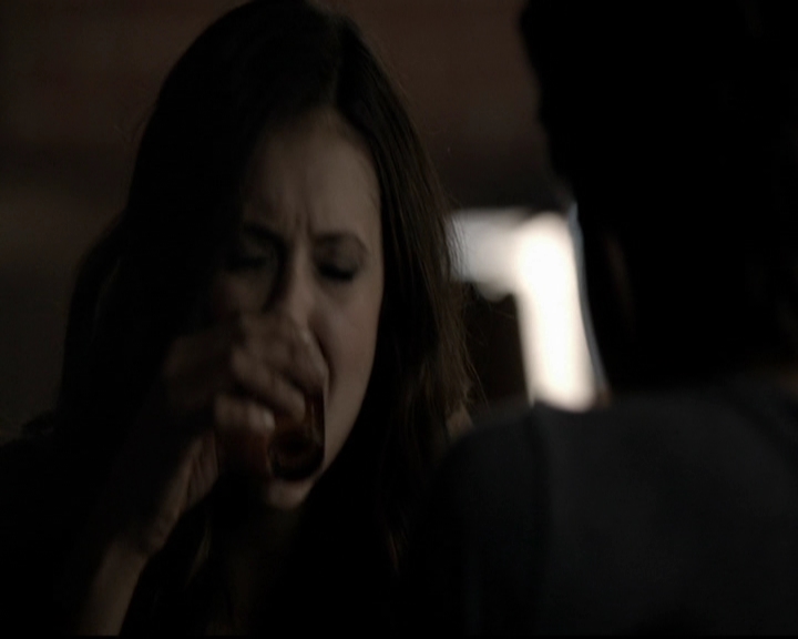 VampireDiariesWorld-dot-org_5x08DeadManOnCampus0767.jpg