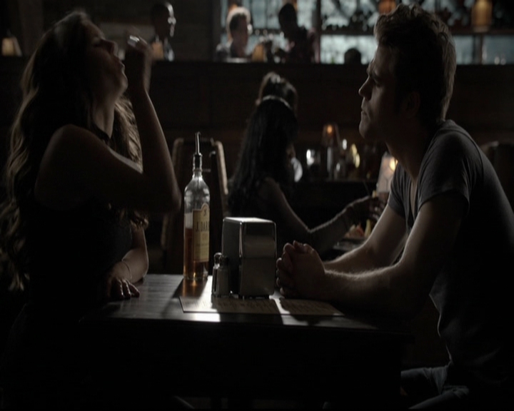 VampireDiariesWorld-dot-org_5x08DeadManOnCampus0768.jpg