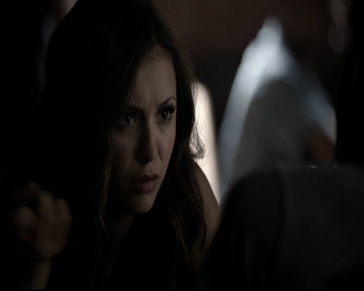 VampireDiariesWorld-dot-org_5x08DeadManOnCampus0782.jpg