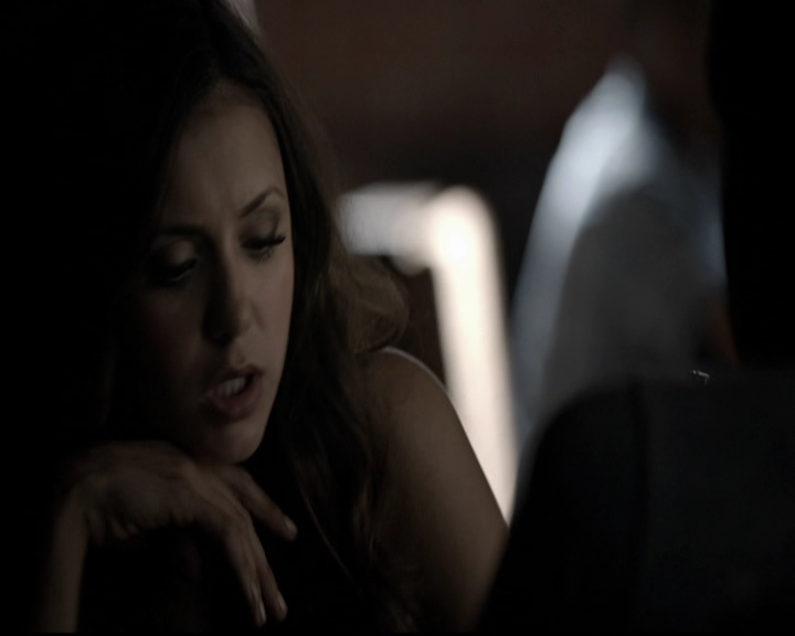 VampireDiariesWorld-dot-org_5x08DeadManOnCampus0784.jpg