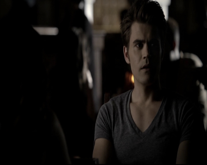 VampireDiariesWorld-dot-org_5x08DeadManOnCampus0805.jpg
