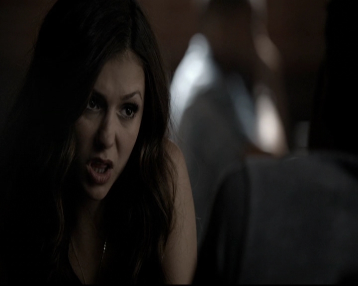 VampireDiariesWorld-dot-org_5x08DeadManOnCampus0832.jpg