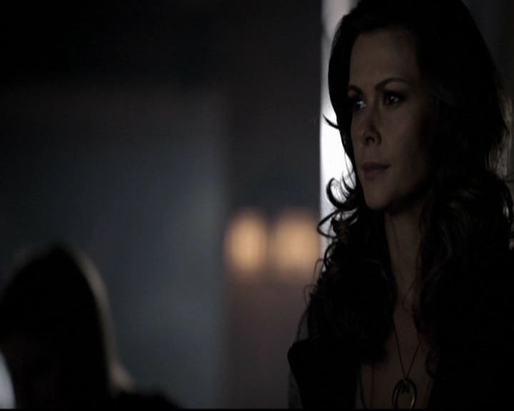 VampireDiariesWorld-dot-org_5x08DeadManOnCampus0860.jpg