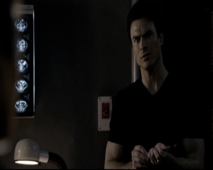 VampireDiariesWorld-dot-org_5x08DeadManOnCampus1186.jpg