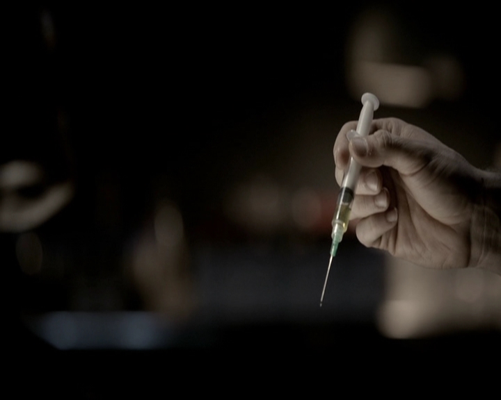 VampireDiariesWorld-dot-org_5x08DeadManOnCampus1194.jpg