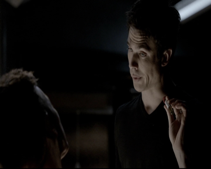 VampireDiariesWorld-dot-org_5x08DeadManOnCampus1196.jpg