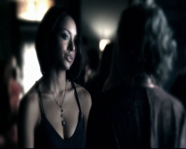 VampireDiariesWorld-dot-org_5x08DeadManOnCampus1230.jpg