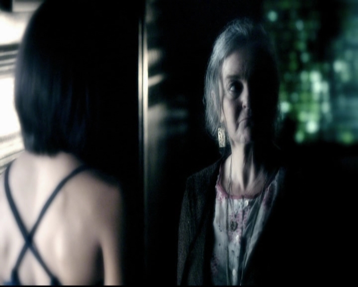 VampireDiariesWorld-dot-org_5x08DeadManOnCampus1237.jpg