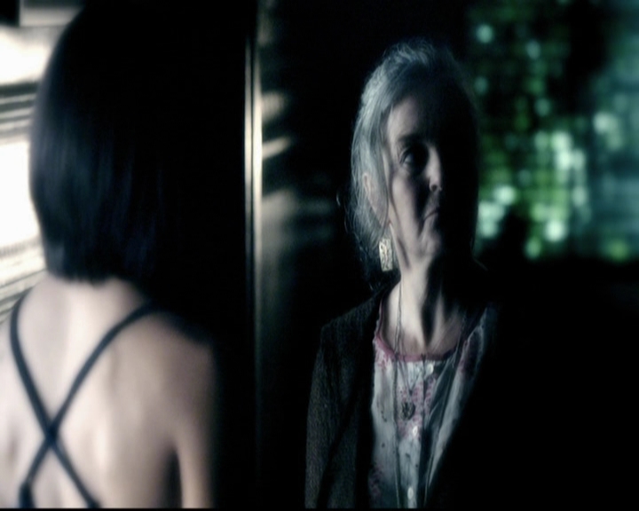 VampireDiariesWorld-dot-org_5x08DeadManOnCampus1238.jpg