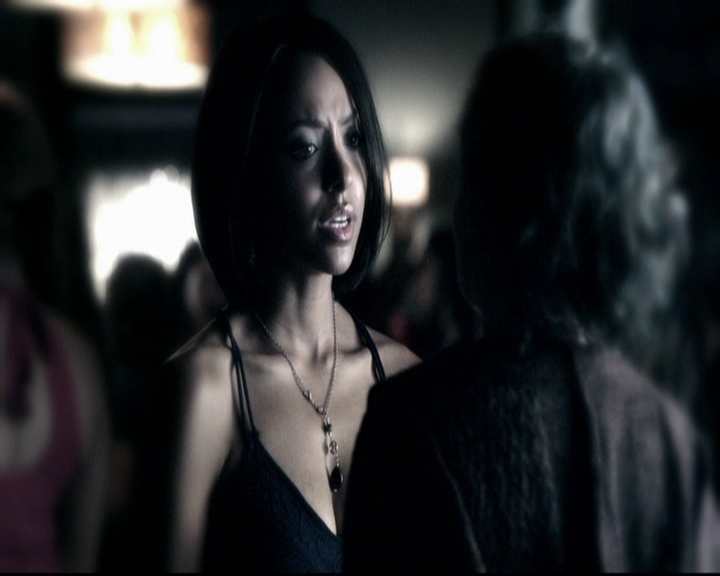 VampireDiariesWorld-dot-org_5x08DeadManOnCampus1240.jpg