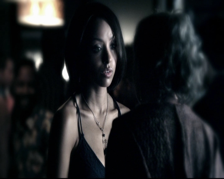 VampireDiariesWorld-dot-org_5x08DeadManOnCampus1245.jpg
