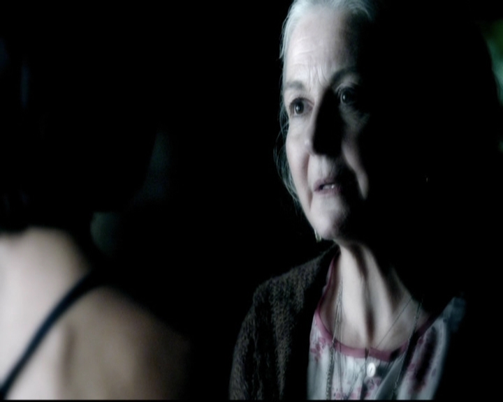 VampireDiariesWorld-dot-org_5x08DeadManOnCampus1275.jpg