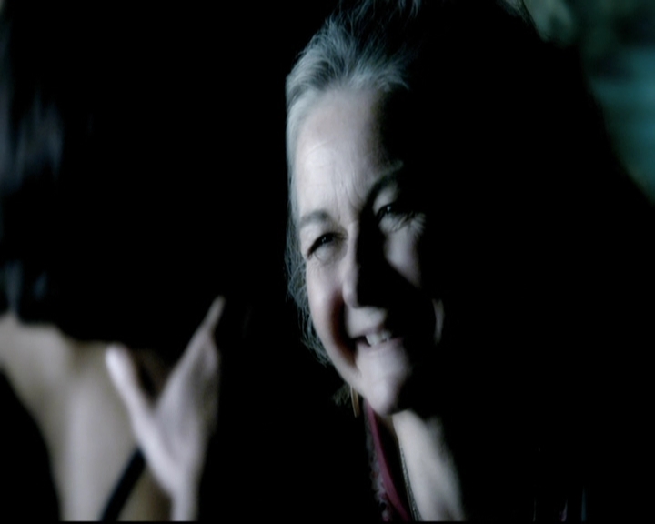 VampireDiariesWorld-dot-org_5x08DeadManOnCampus1288.jpg