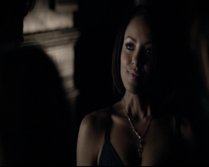 VampireDiariesWorld-dot-org_5x08DeadManOnCampus1295.jpg