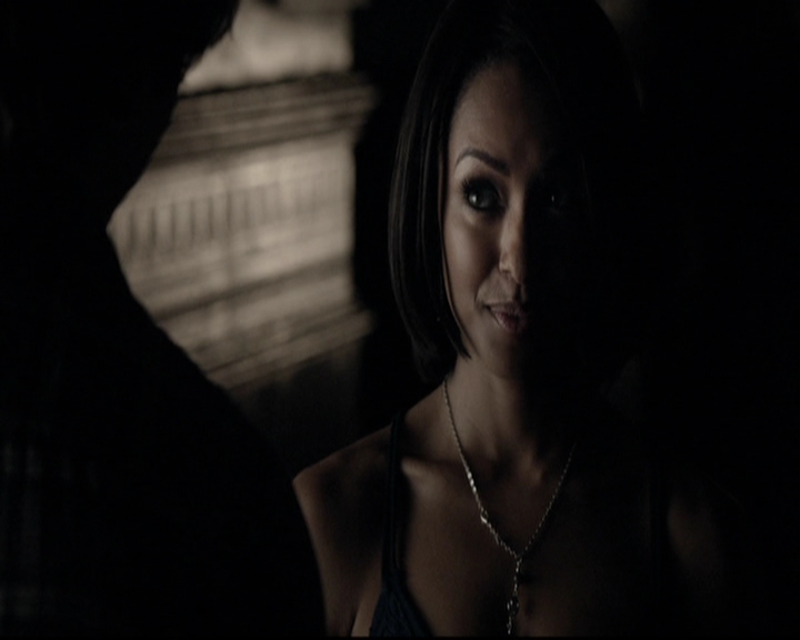 VampireDiariesWorld-dot-org_5x08DeadManOnCampus1302.jpg